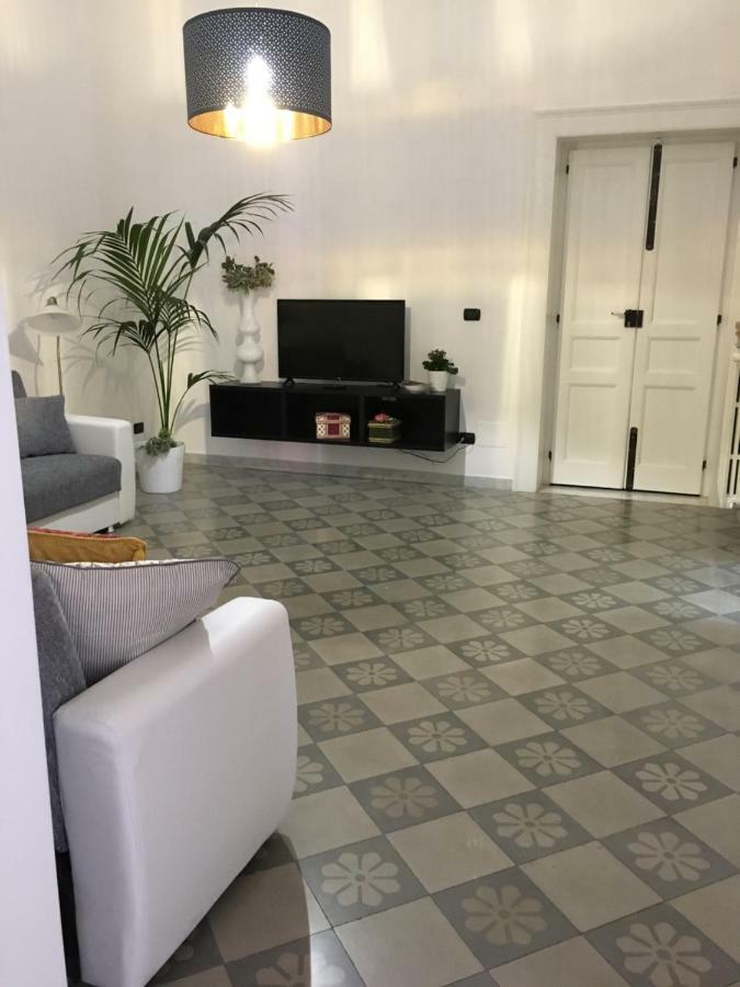 Maison Flores Bari Buitenkant foto